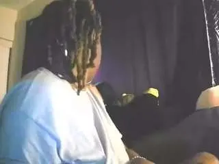 Disobedientpet  live sex cam