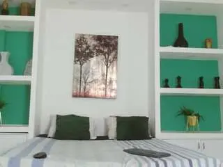 Lu-hamilton  live sex cam