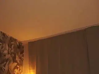 Tracikuhnel  live sex cam