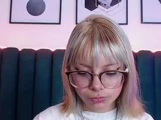 Velori-fg  live sex cam