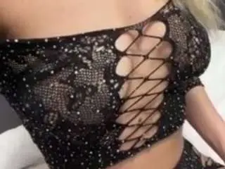 Daniela03hot  live sex cam