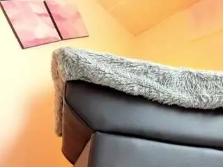 Lupitalovee  live sex cam