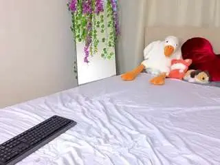 Milena-milyan  live sex cam