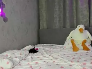 Milena-milyan  live sex cam