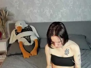 Milena-milyan  live sex cam