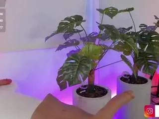 Riley-pride  live sex cam