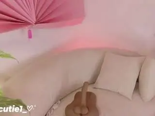 Riley-pride  live sex cam