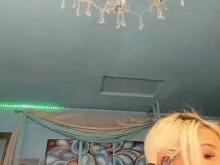 Adrianna777  live sex cam