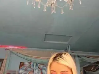 Adrianna777  live sex cam