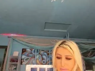 Adrianna777  live sex cam