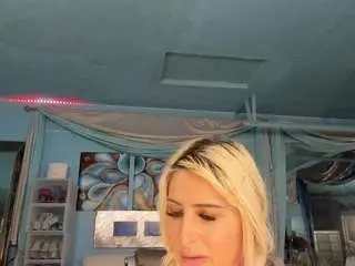 Adrianna777  live sex cam