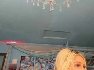 Adrianna777  live sex cam