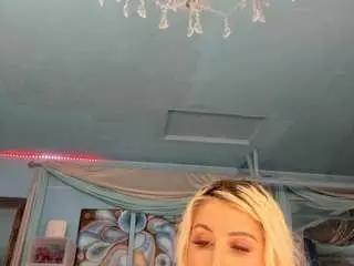 Adrianna777  live sex cam