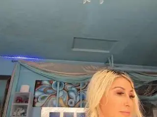 Adrianna777  live sex cam