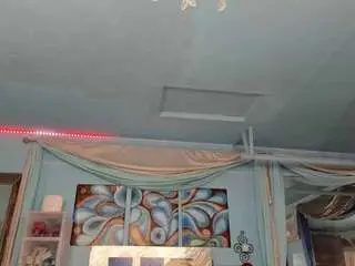 Adrianna777  live sex cam