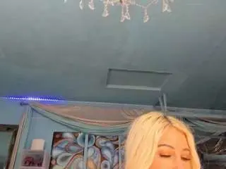 Adrianna777  live sex cam