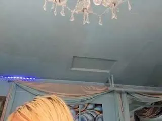 Adrianna777  live sex cam