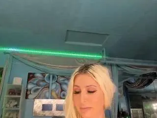 Adrianna777  live sex cam