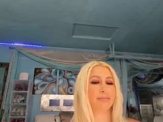 Adrianna777  live sex cam