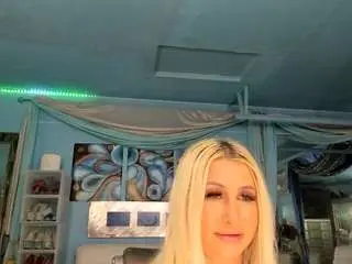 Adrianna777  live sex cam
