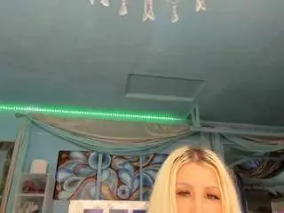 Adrianna777  live sex cam