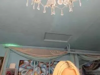 Adrianna777  live sex cam