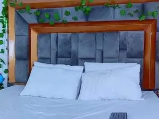 Coralharrinsonn  live sex cam