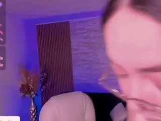 Emmy-walker  live sex cam