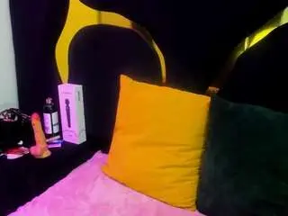 Giannajohnsons  live sex cam