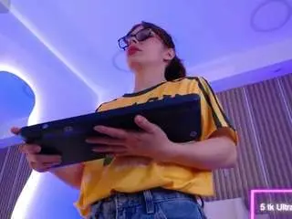 Katyvan  live sex cam
