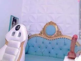 Little-mommy  live sex cam