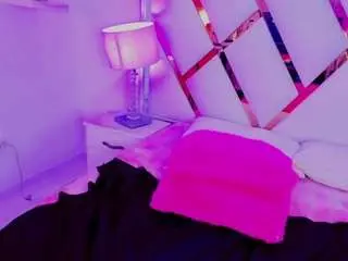 Little-mommy  live sex cam