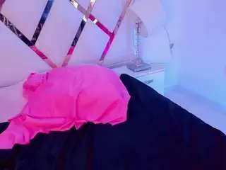 Little-mommy  live sex cam