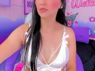 Little-mommy  live sex cam