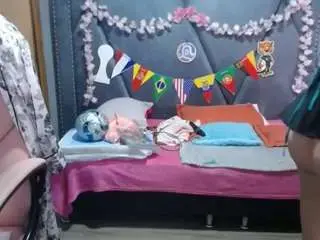 Megannmilf  live sex cam