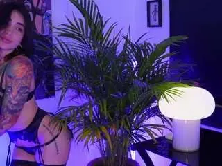 Taniiga  live sex cam