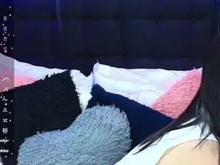 Hannahot69  live sex cam