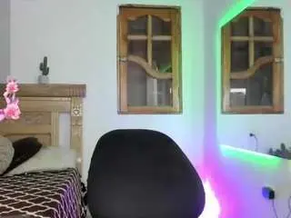 Oriana-hanks  live sex cam