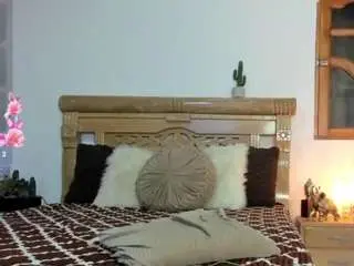 Oriana-hanks  live sex cam