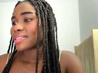 Saramuscle  live sex cam