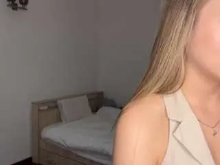 Aliciamagouliotis  live sex cam