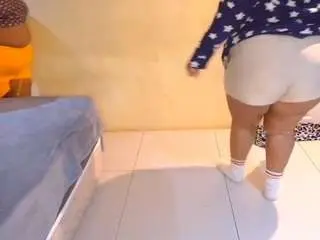Chubby30  live sex cam