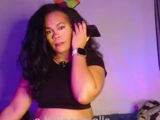 Khloesmalls  live sex cam