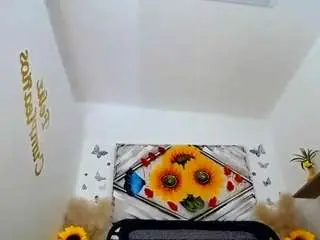 Lili-sofia  live sex cam