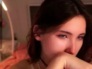 Arlinetrentinella  live sex cam