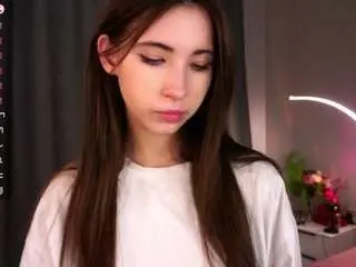 Arlinetrentinella  live sex cam