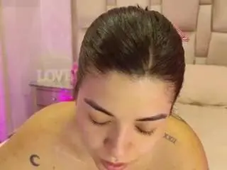 Carolinafox  live sex cam