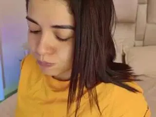 Carolinafox  live sex cam