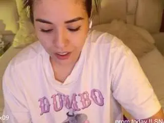 Carolinafox  live sex cam