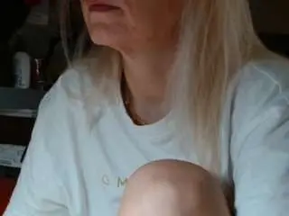 Kathleenedwards  live sex cam